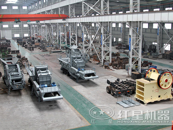 時(shí)產(chǎn)200噸移動(dòng)式碎石機(jī)設(shè)備廠家