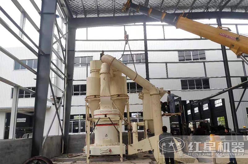 給磨粉機(jī)生產(chǎn)線設(shè)備搭建防雨棚既防雨也防塵