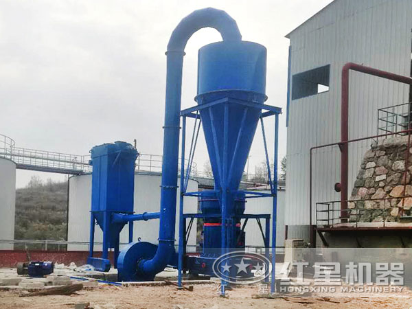 重晶石磨粉現(xiàn)場(chǎng)