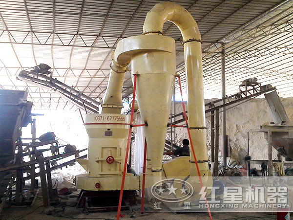 湖北石膏磨粉現(xiàn)場