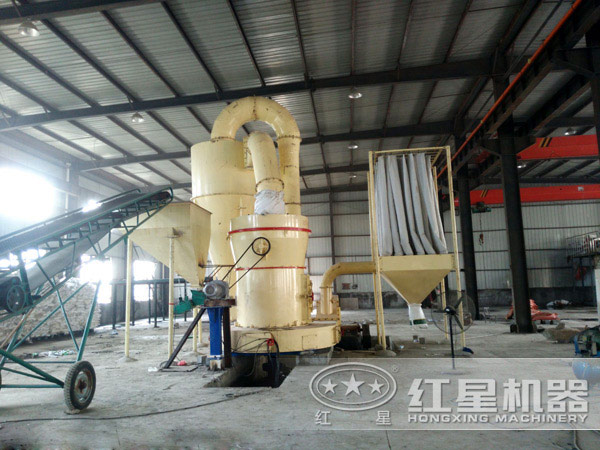 超細(xì)雷蒙磨機(jī)順利投產(chǎn)現(xiàn)場