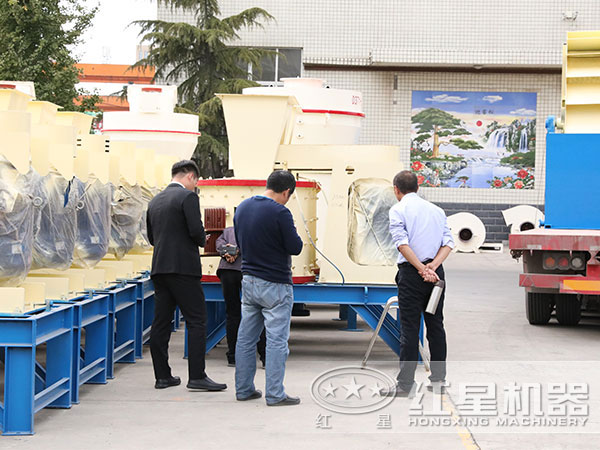 客戶參觀紅星滑石磨粉機