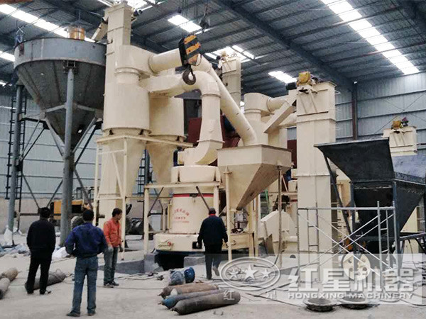 石料雷蒙磨粉機應(yīng)用現(xiàn)場