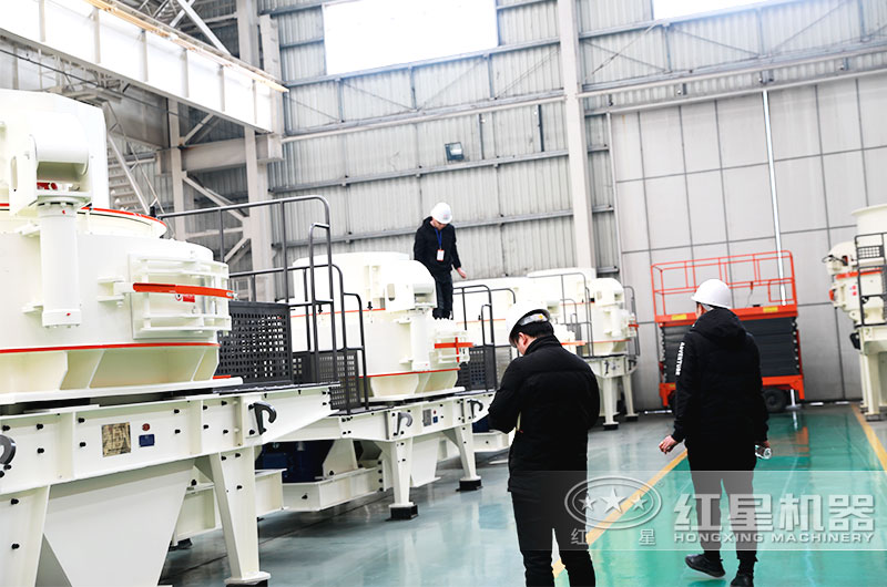 用戶參觀砂石生產(chǎn)設(shè)備