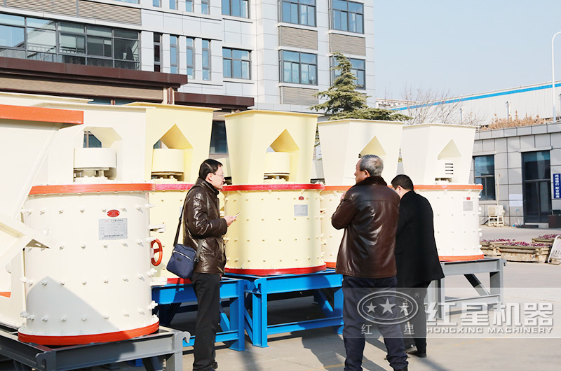 用戶來紅星機(jī)器考察設(shè)備