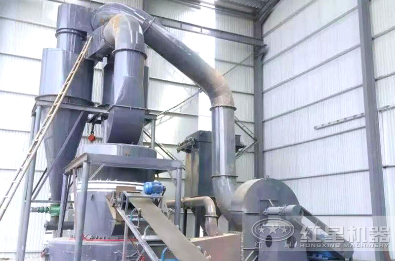 雷蒙磨粉機(jī)加工現(xiàn)場